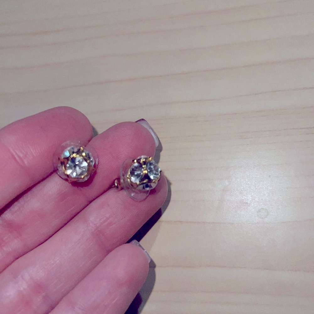 Kate Spade ♠️ New York studded post earrings